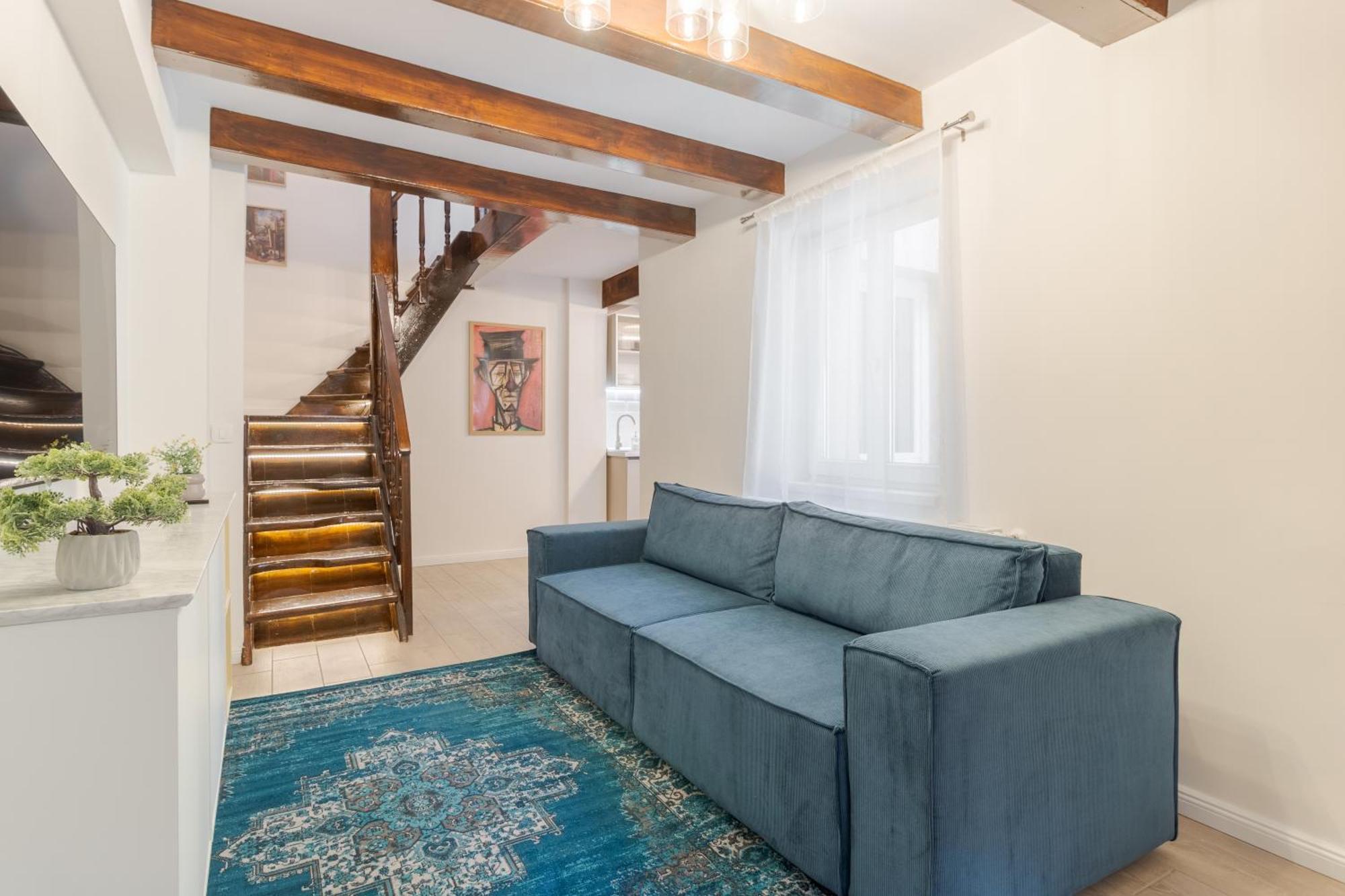 Ultra-central Elegant + Free Parking + Self Check-in Oradea